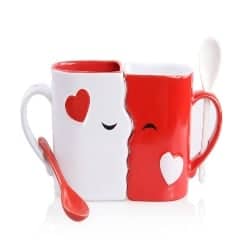 Anniversay Gifts for Boyfriend that can be for Valentines - Kissing Mugs Set (1)
