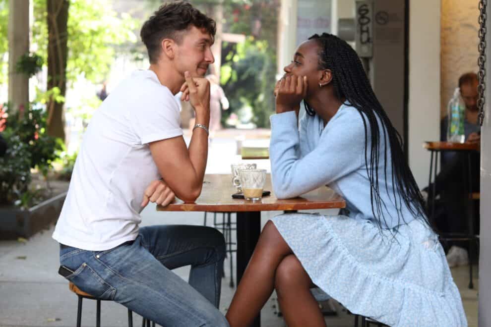 What To Do When A Guy Looks At You - 5 Simple Things To Do (GET THE